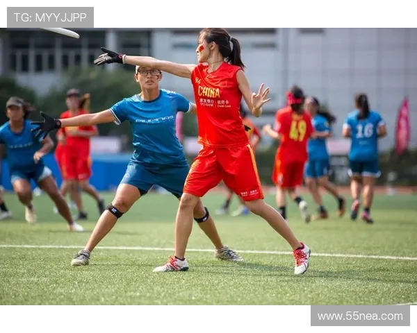 飞盘热潮下的南京飞盘队:团队意识与竞技精神的深度探索 飞盘热潮下的南京飞盘队:团队意识与竞技精神的深度探索