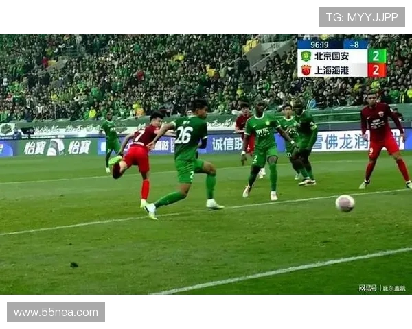 天津队迎战上海上港争夺中超联赛关键三分全力以赴展现球队实力 天津队迎战上海上港争夺中超联赛关键三分全力以赴展现球队实力